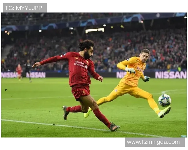 西汉姆联迎战哈萨斯菲尔德全力争胜展现球队实力与斗志