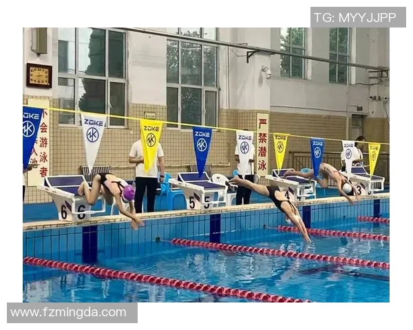 游泳争霸赛：激烈角逐水上英雄，共同见证速度与力量的巅峰对决