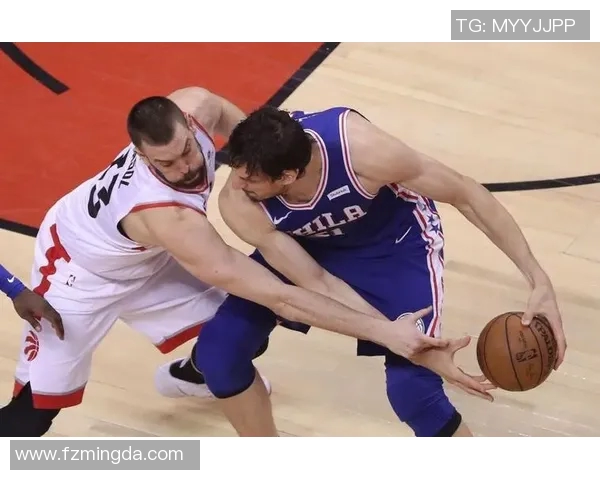 进攻犯规的判定标准与影响因素分析及其在篮球比赛中的应用