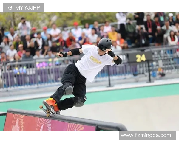 滑板灵活性评比出炉成都滑板队荣获第二名佳绩